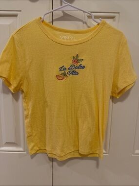 Vinyl Threads Yellow 'La Dolce Vita' Embroidered Tee